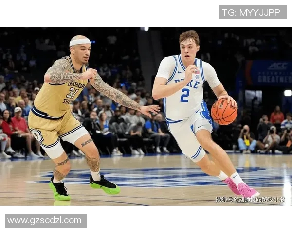 19岁了!杜克官方晒弗拉格18岁数据:单场得分最高 总得分第三