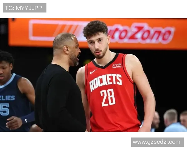 复出第2场！火箭宣布申京仅64秒右脚踝外侧扭伤 痛苦下场接受检查